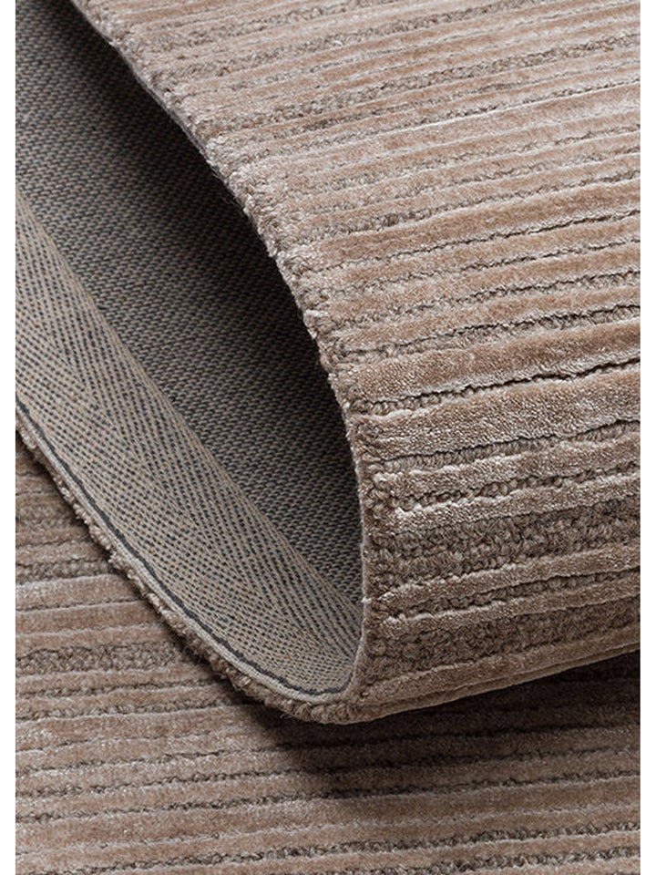Tappeto tessuto a mano in misto lana e TENCEL™ della serie Palermo GREY
