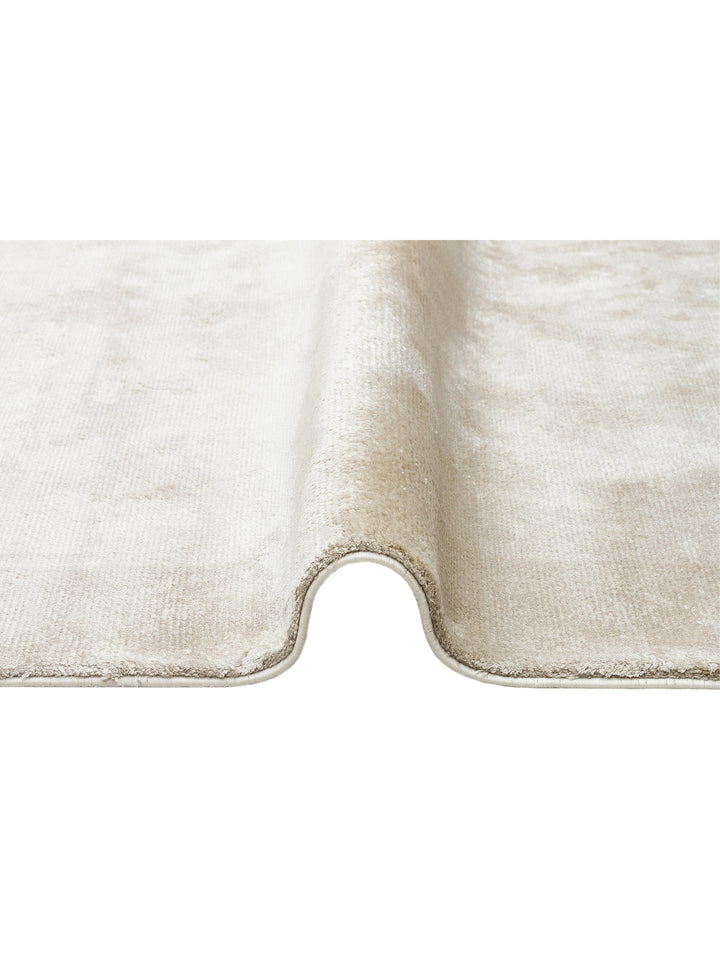 Oushak Plain %100 Naturel Düz Renk El Emeğiyle Özel Tezgahlarda Üretilen Viskon Uşak Halısı PLNSTN - Carpetdocia