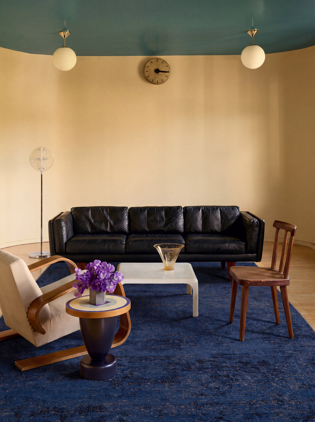Ruggadocia Velora Lacivert Düz Renk Halı mekan görünümü 1