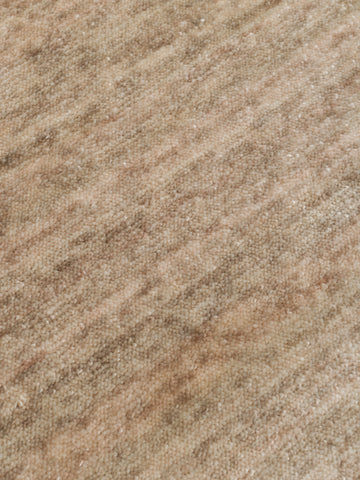 Victoria %100 TENCEL™ Lyocell El Emeği ile Üretilen Halı DESERT SAND doku detayı