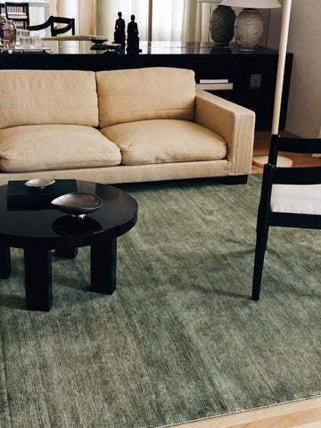 Victoria %100 TENCEL™ Lyocell El Emeği ile Üretilen Halı FOREST MOSS oda görünümü